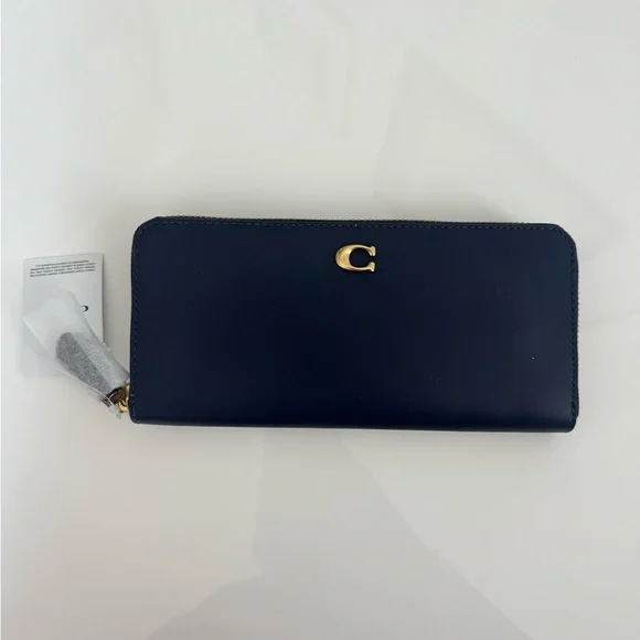Coach Brand Blue Wallet Sleek Design Leather - Picture 1 of 3